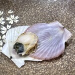 Matsumaeya - 片方の殻で身を削ぎ取って食べる❗️