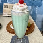 87cafe - ドリンク写真:パステルミルクシェイクさわやかミント@550円