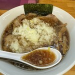 らーめんつけ麺 びんびん亭 - 炙りチャーシューメン＋追加玉ねぎ