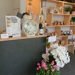 +HERB flower and cafe - 