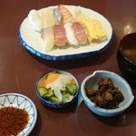 Omi Sushi - ランチにぎり1000円