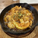 Sakana to Napoli Pizza  BISTRO HAMA TIME - 小エビとキノコのアヒージョ