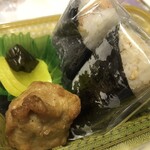 Honnori Ya Shinbashi Ten - 花セット¥500-（焼鮭、鳥炊き込み）