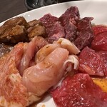 炭火焼肉 ホルモン 仁 - 