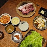 韓国料理 ハルバン - 