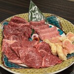 焼肉 赤と白 - 