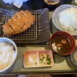 Yaharaka Tonkatsu Aya Komono Ten - ロースカツの小