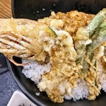 漁師めし食堂 - 長さ30cm､直径６cm。食べ応えあり！