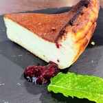 Cafe Delizia - ■特製バスク風チーズケーキ