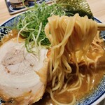 Noko Chuka Soba Gyoza Marufuku Okazaki Tatsumioka Ten - 細い麺に良く絡むスープ　そこそこ美味しい