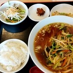 金の鶏 - 野菜炒めラーメンセット