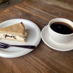 Espresso Aube - ラムレーズンのケーキ（400円）&ブレンド深煎りショート（500円）