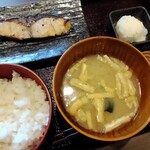 炭火焼和めし処 しんぱち食堂 - ぶりねぎ塩定食