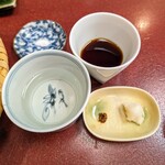 そばの坊 - 左下が白露蕎麦の塩つゆ。