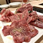 焼肉ホルモン 肉匠かど家 - 