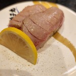 Sushi Choshimaru Shisui Puremiamu Aotoretto Ten - 中トロ炙り