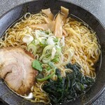 光玉母食堂 めし しんちゃん - 醤油ラーメン大盛