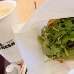 Freshness Burger Shinchitosekuko Ten - 