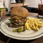 HAT Burger&Coffee Shop - 