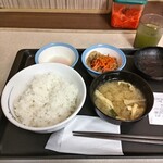 松屋 - 選べる小鉢朝食(半熟卵・牛皿)