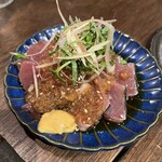 串打ちジビエと鰻串 新宿寅箱 - 鰹のたたき