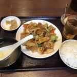 栄慶 - 八宝菜（白米、スープ、ザーサイ、杏仁豆腐付き ）：９５０円（平日ランチ）