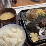 Kan Ya Sakai Mozu Tori Ten - 和風セットのご飯・味噌汁