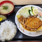 かつ美食堂 - ポークソテー定食