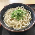 Hirohama Udon - オーソドックスなかけうどん。
                      値段は結構安い！