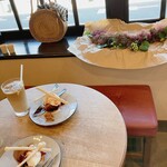 Cafe Brasserie SHUNJIRO - スモークツリー完成！