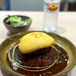 Hamburg & Omurice no Omise Ikura Shibuya Ten - ハンバーグオムライス（デミグラスソース）　2000円　+　ライス大盛り　100円