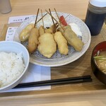 Kushikatsu to Osake Dengana Ikebukuro Higashiguchi Ten - A定食（串揚げ7本）　ご飯普通盛り