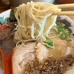 Kuma Men Kanda Ten - 麺は細麺ストレート