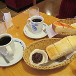 Komeda Coffee Ten Shinkotoni Ichibandori Ten - 