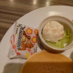 greengrill Kakamigahara Ten - ◯ポテサラ
                      砂糖を入れてるのかな❔
                      甘味というか
                      胡麻ドレッシングの様な味わいも感じる
                      
                      ◯おつまみの小袋