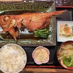 Hamayaki Ryoshi Goya - 「本日の魚(金目鯛)の煮付け定食」@1800