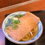 Marugame Seimen Tonami Ten - きつねうどん・並。560円