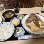 Iga Tomi - 月曜限定あら炊き定食