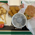 マクドナルド - 料理写真:「チキンマックナゲット　ハッピーセット（トリプルスパイシーソース）（マックフライポテトＳ）（コカコーラゼロＳ）」520円