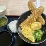 讃岐屋 - 料理写真:ちく玉天ぶっかけうどん（冷）、麺1.5玉に増量