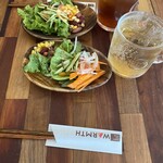 Outdoor Chill Dining ＷARMTH - ジンジャーエールです。友人はアイスティーを選びました。