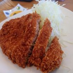 Momoyama - 令和6年6月 ランチタイム(11:00〜14:30)
                        特選ロースかつセット 税込1100円
                        ロースかつ、ご飯、スープ、漬けもの