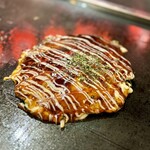 お好み焼幸永 おうさか苑 - とん平大葉チーズ焼き