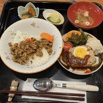 Yorozumachi Bar 108 - 日替わりランチ 税込880円（R6.4時点）