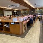 Genkai Maru Oonojo Mikasagawa Ten - 店内入るとこんな感じ
                      ５月末の平日12時半前