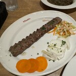 Restaurant Aladdin - ケバブ｡例えるならば細長いラムハンバーグ｡