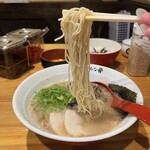 Hon'na Kotsu Numazu Ten - 純骨豚骨ラーメン バリカタ