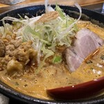 Mendokoro Hasumi Hiragishi Ten - まぐろ豚骨ピリ辛味噌ラーメン＠1,000円