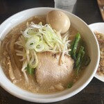 半チャンラーメン たまぞう - 味噌ラーメン