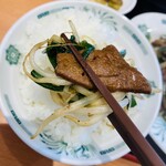 日高屋 - ご飯にワンバン♫